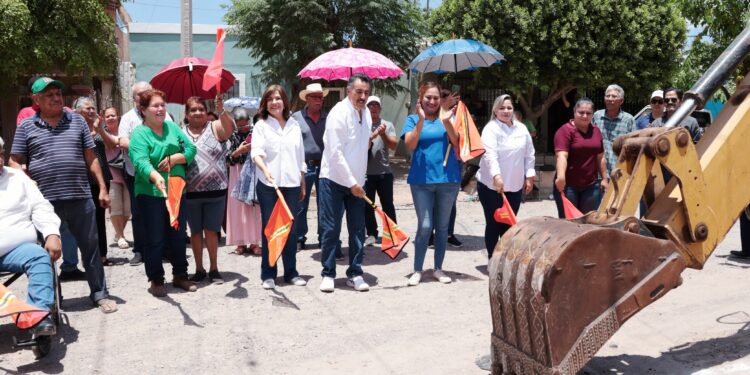 OBRAS QUE TRANSFORMAN: Inicia rehabilitación de calle triticale en la colonia MAXIMILIANO R. LÓPEZ