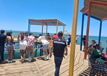 Mantiene personal de Protección Civil y Tránsito Municipal recorridos constantes en Bahía de Kino para prevenir accidentes