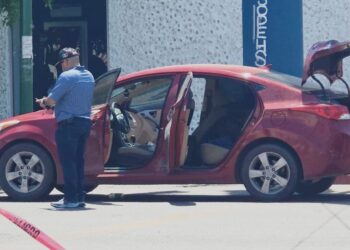 Fuerte persecución de presuntos criminales en pleno centro, termina con heridos y detenidos