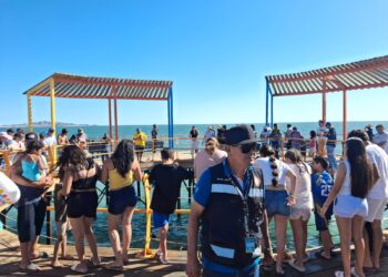 Mantiene Ayuntamiento de Hermosillo operativo en Bahía de Kino para seguridad de vacacionistas