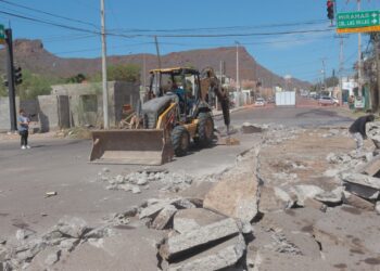 Inicia Ayuntamiento de Guaymas obra de pavimentación en sector Las Colinas