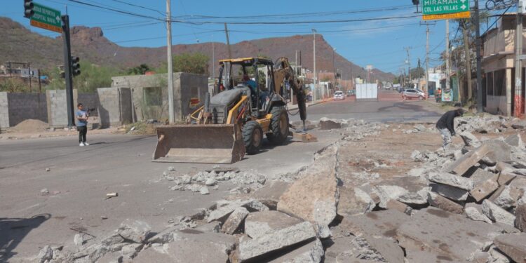Inicia Ayuntamiento de Guaymas obra de pavimentación en sector Las Colinas