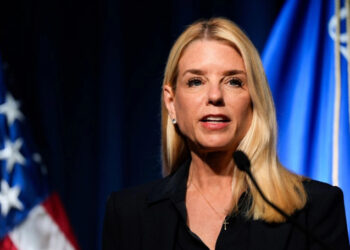 Migrantes trabajan para cárteles mexicanos, acusa EU sin pruebas