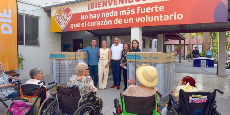 Con aportación de Carín León a través de Misión Solar se apoya a asociaciones como el asilo de ancianos: Alcalde