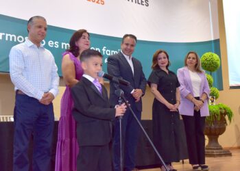 Reafirma Toño Astiazarán compromiso con la niñez hermosillense