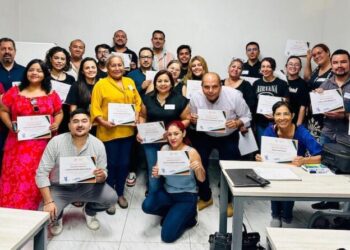 Capacitan a 500 emprendedores para profesionalizar sus negocios con el programa Fast Track