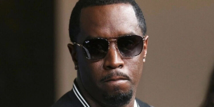 Dice abogado que ‘Diddy’ Combs fue ovacionado por reclusos tras victoria jurídica