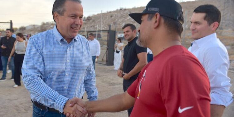 Entrega Toño Astiazarán primera etapa de Centro Comunitario Las Lomas en beneficio de vecinos del sector