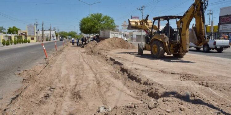 Se agregará un carril de vuelta a izquierda en Las Quintas y Camino del Seri