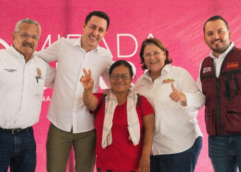 Entregan más de mil lentes en el Poblado Miguel Alemán