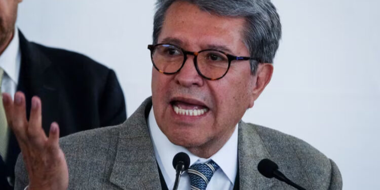 Ricardo Monreal no asistirá al Consejo Nacional de Morena; niega estar en España