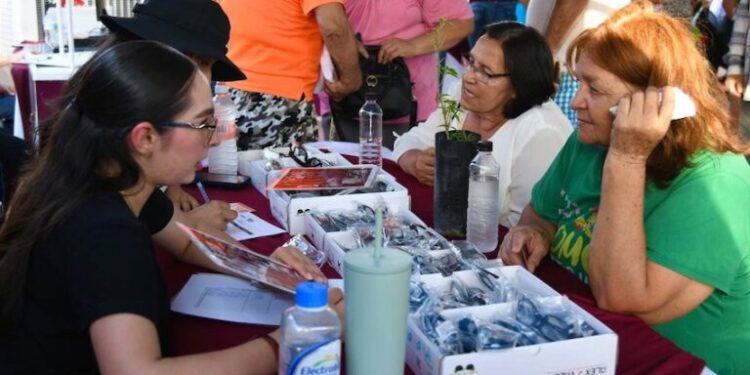 Gobernador Durazo beneficia a familias de Hermosillo y el sur