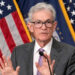 Powell reitera que Fed esperará más datos antes de bajar tasas de interés