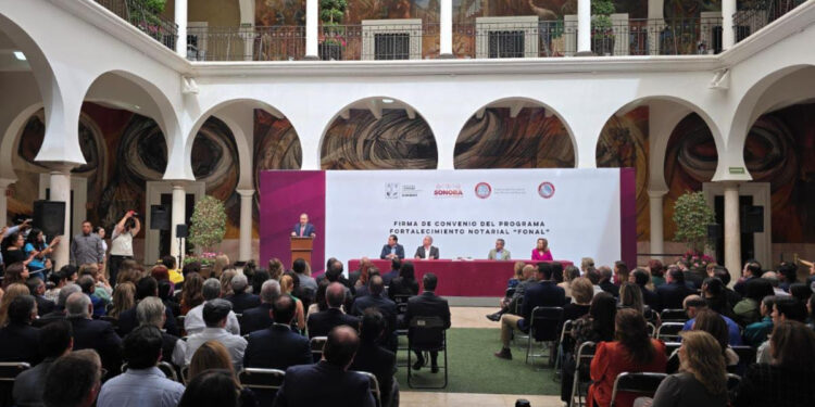 Gobierno de Sonora respalda a estudiantes con trámites notariales gratuitos