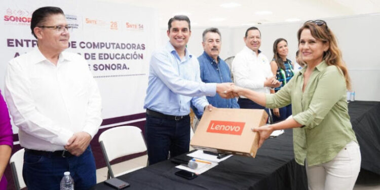 Beneficia Gobernador Durazo a comunidad educativa del sur de Sonora