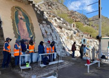 Realizan labores de limpieza el H. Ayuntamiento en el cerrito de la Virgen