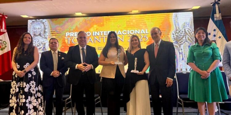 DIF Navojoa recibe por segundo año consecutivo el premio internacional “Tonantzin”