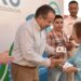 Toño Astiazarán y Coca-Cola regalan 10 mil regaderas ecológicas