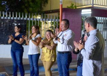 Beneficia Toño Astiazarán a familias y estudiantes del Choyal con tramo Camina Segura Número 33