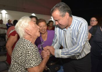 Entrega Toño Astiazarán rehabilitación de Cruz Roja base Sur con presupuesto CRECES