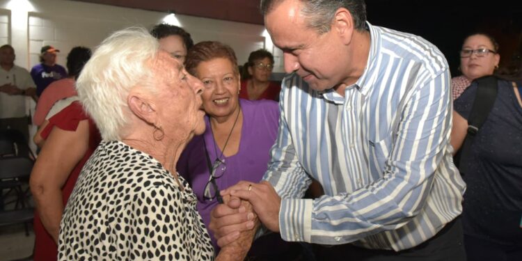 Entrega Toño Astiazarán rehabilitación de Cruz Roja base Sur con presupuesto CRECES