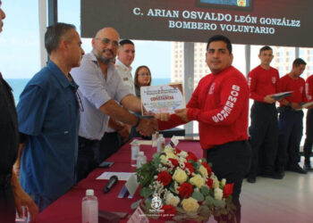 Conmemoran el Día Nacional del Bombero