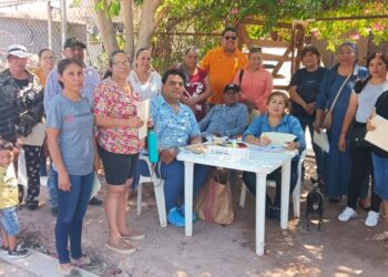 SINDICATURA ATENDIÓ A FAMILIAS DE LA COLONIA JAVIER LAMARQUE DE PUEBLO YAQUI