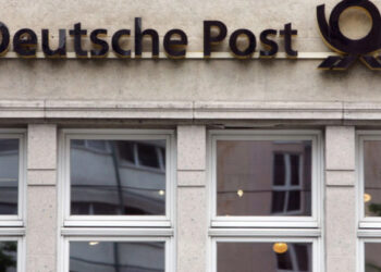 Suspenden 25 países envíos de paquetes por vía postal a EU ante aranceles