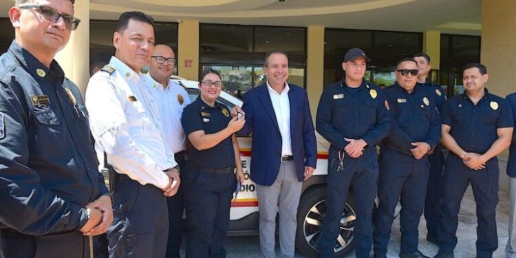Reconoce Toño Astiazarán heroica labor de Bomberos