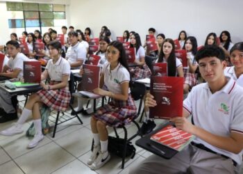 Supervisan inicio de clases en planteles de nivel medio superior