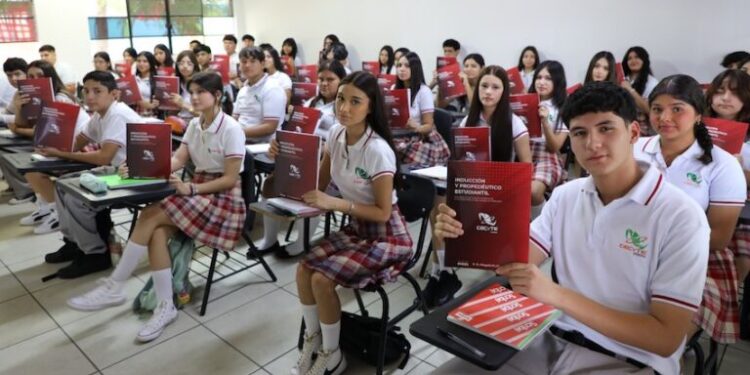Supervisan inicio de clases en planteles de nivel medio superior