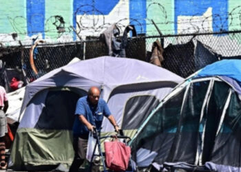 Anuncia Trump que expulsará de Washington D.C. a las personas sin hogar