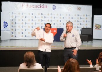 La transformación inicia en las aulas: Heriberto Aguilar