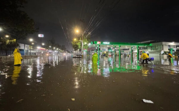 Suman 104 operaciones aéreas y 14 mil 892 pasajeros afectados en AICM por tormenta