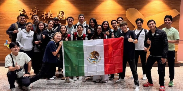 Arquera sonorense Alejandra Valencia en un campeonato rumbo al Campeonato Mundial