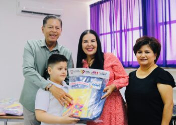 Inicia DIF Municipal entrega de útiles y calzado escolar en primaria Topahue