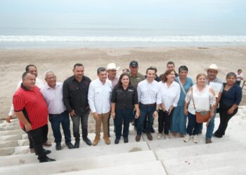 Entregan 50 motores fuera de borda a pescadores de Huatabampo