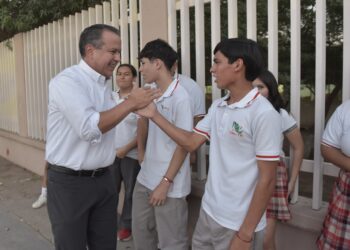 Inaugura Toño Astiazarán el trayecto Camina Segura 91 en beneficio de estudiantes del Cecytes La Manga