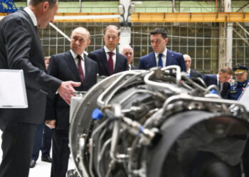 Rusia se acerca a China e India por sanciones a su petróleo