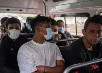 Vivieron en EU más de una década 44% de deportados