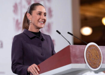 Sheinbaum rechaza negociación «en lo oscurito» con Salinas Pliego; «fuera de la ley, nunca», dice