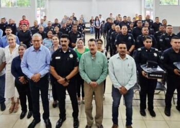 CAJEME REFUERZA A SU POLICÍA MUNICIPAL CON ENTREGA DE 1 MIL 400 UNIFORMES
