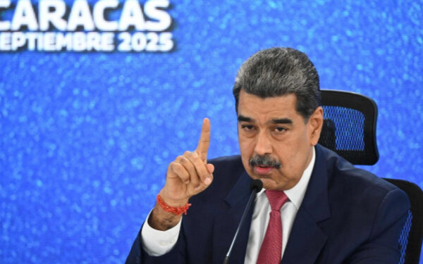 Maduro se ofrece a dialogar directamente con enviado de Trump