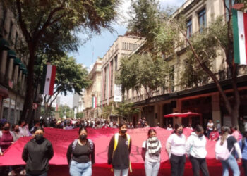 Normalistas de Teteles acusan a la SEP de marginar a las alumnas internas