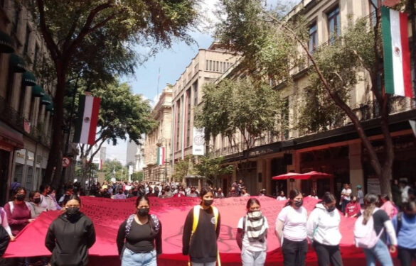 Normalistas de Teteles acusan a la SEP de marginar a las alumnas internas