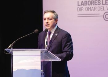 Diputado Omar Del Valle Colosio rinde su Primer Informe de Labores Legislativas en Hermosillo