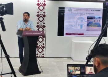 REFUERZAN TRABAJOS DE BACHEO PARA MEJORAR VIALIDADES EN LA CIUDAD