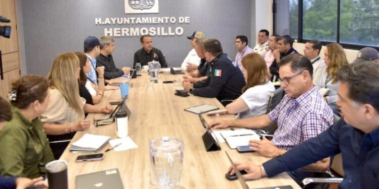 Coordina Toño Astiazarán acciones de prevención y atención por lluvia en Hermosillo