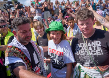 Solidaridad laboral enciende más de mil protestas en EU