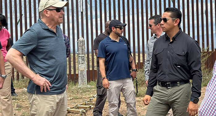 Recorre embajador de EU en México frontera sonorense